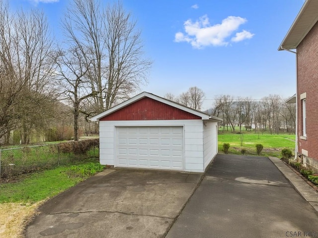 624 Oden St, Confluence, PA 15424 - detached garage featuring fence