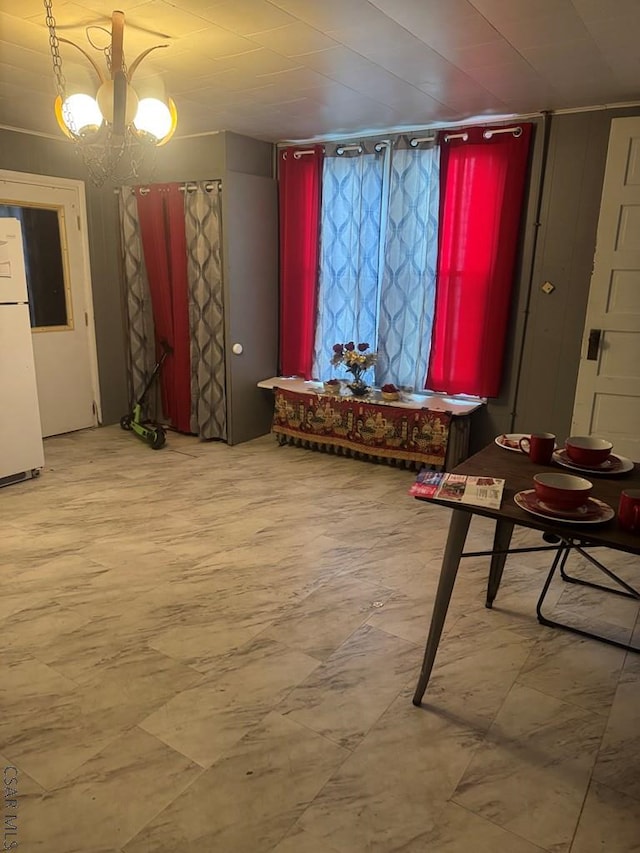 116 Blawn St, Johnstown, PA 15906 - dining area featuring a chandelier