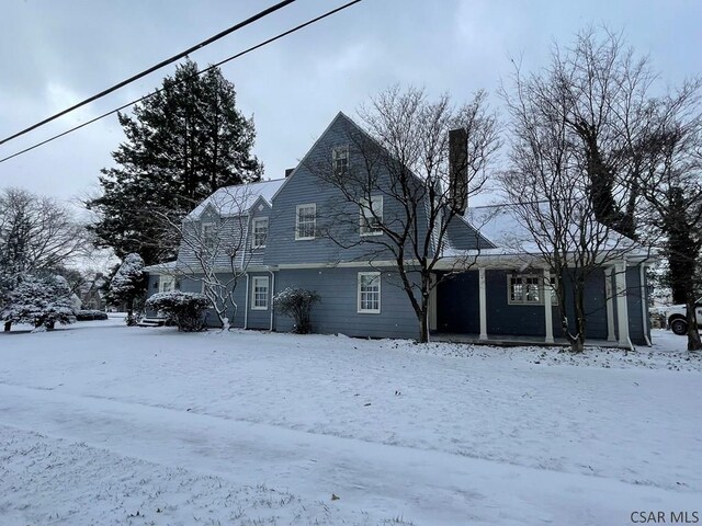 view of front of property