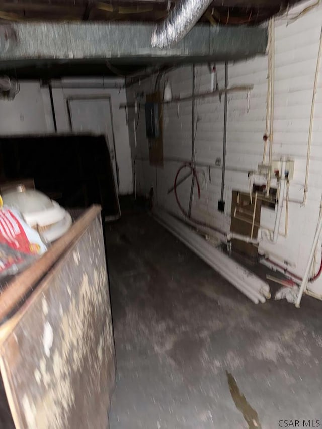 basement with crawl space