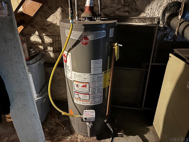 1008 Conemaugh Ave, Portage, PA 15946 - utility room with water heater