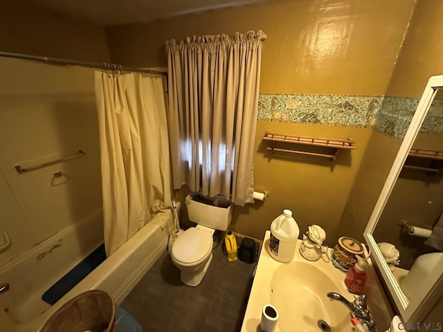 1008 Conemaugh Ave, Portage, PA 15946 - bathroom featuring shower / tub combo with curtain and toilet