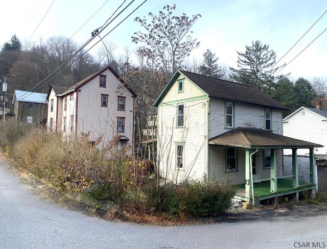 view of front of property with a porch