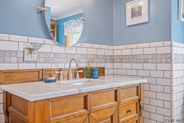 352 W Garrett St, Somerset, PA 15501 - bathroom with vanity and ornamental molding