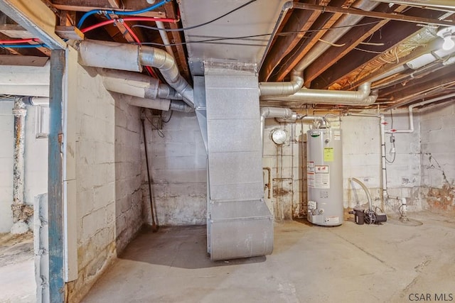 352 W Garrett St, Somerset, PA 15501 - unfinished below grade area featuring water heater and heating unit