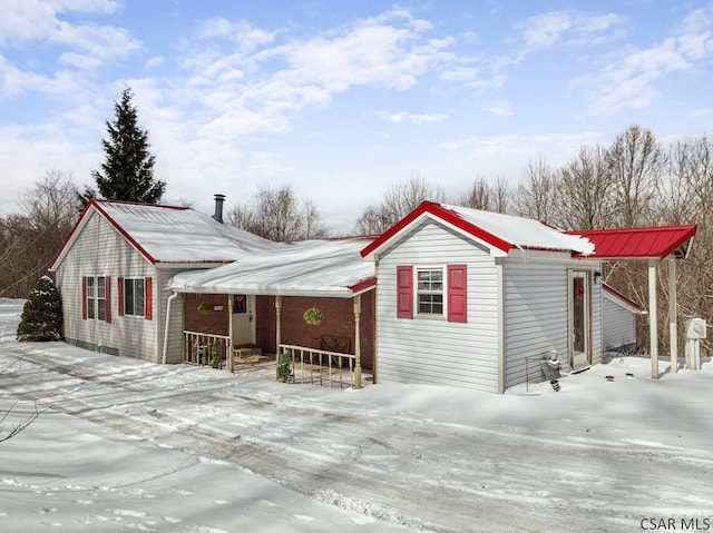 view of front of property