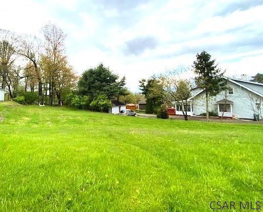 Listing photo 3 for 2630 Bedford St, Johnstown PA 15904