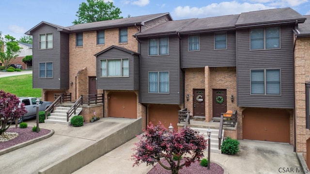 590 Woodmere Dr Unit 3, New Stanton, PA 15672 - photo 1