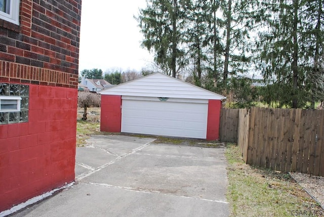 607 Belmont St, Johnstown, PA 15904 - view of detached garage