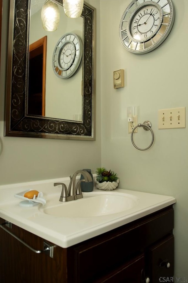 bathroom with vanity