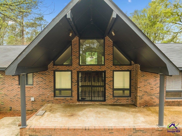 view of front facade with a patio