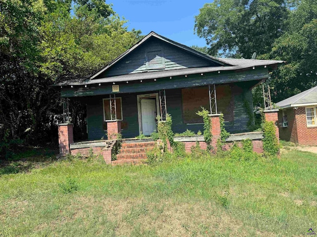 view of front facade featuring covered porch