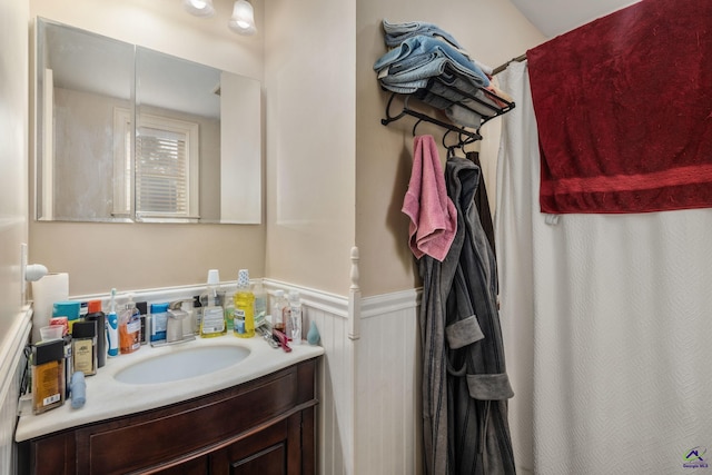 bathroom with vanity