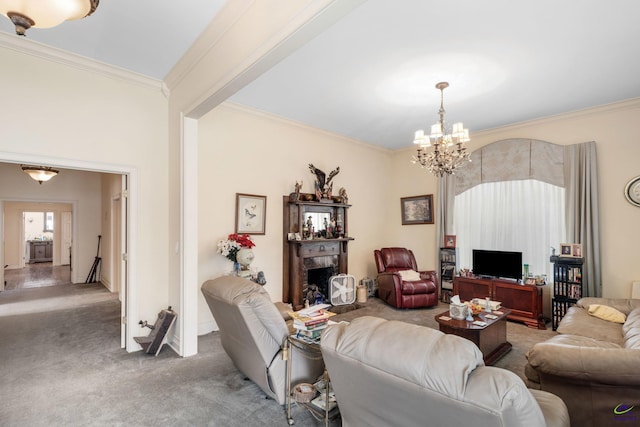 living room with crown molding, a notable chandelier, and carpet floors