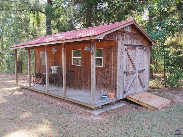 view of outdoor structure