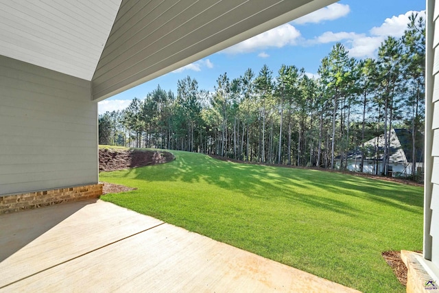 285 Lakeview Dr, Macon, GA 31211 - view of grassy yard featuring a patio
