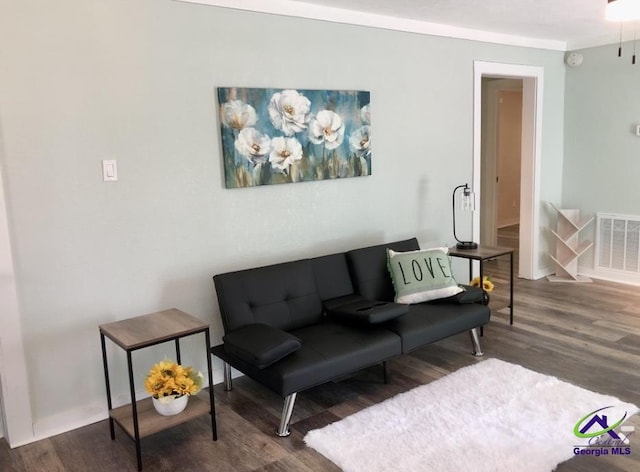 5415 Beulah Ave, Eastman, GA 31023 - sitting room featuring wood finished floors