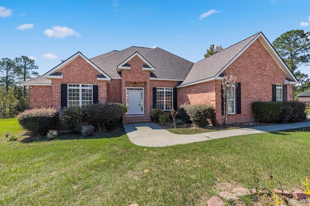 view of front of property with a front yard