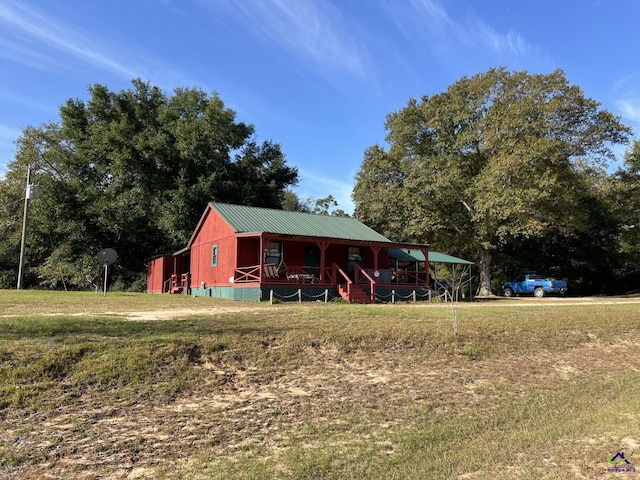 view of outdoor structure