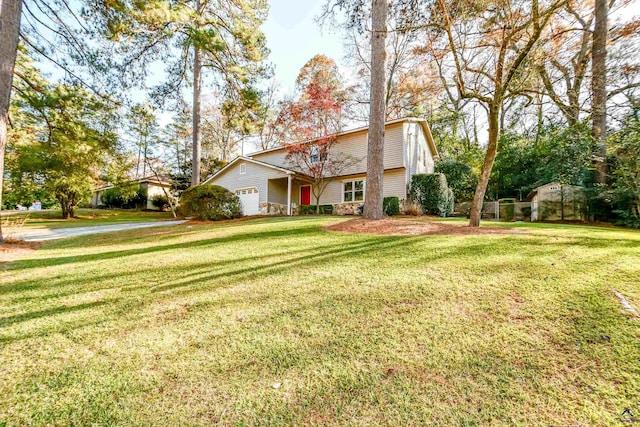 view of front of property with a front lawn