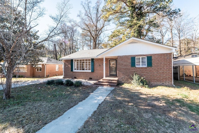 view of front of house with a front yard