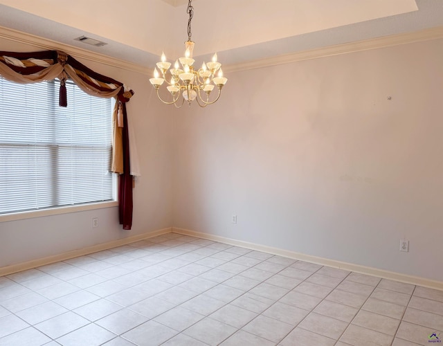 empty room with ornamental molding, a notable chandelier, and light tile patterned flooring