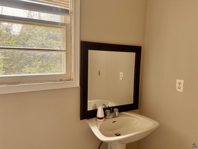 bathroom featuring sink and plenty of natural light