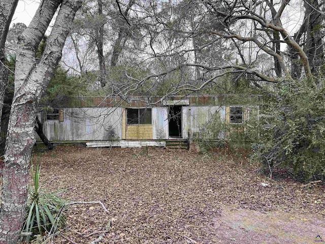111 Persimmon Dr, Kathleen, GA 31047