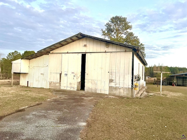 view of outdoor structure