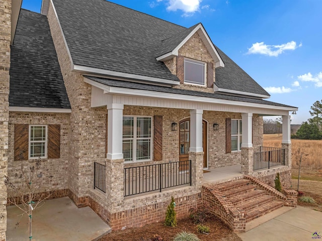 craftsman house with covered porch