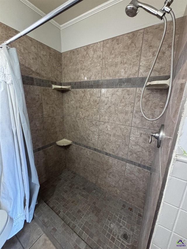 570 Perry Hwy, Hawkinsville, GA 31036 - bathroom featuring tile patterned floors, crown molding, and a shower with curtain