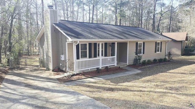 single story home with covered porch