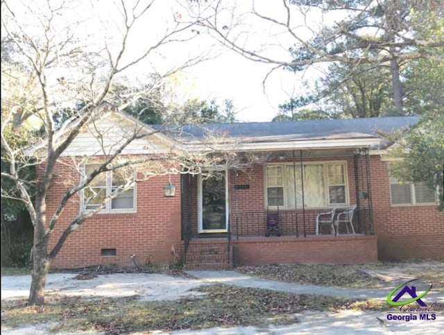 bungalow-style home with covered porch