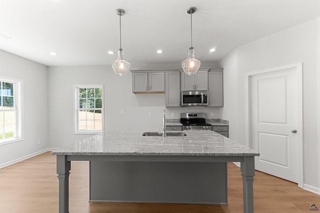687 Jasmine Dr, Macon, GA 31211 - kitchen with appliances with stainless steel finishes, gray cabinets, a sink, recessed lighting, and light wood-style floors