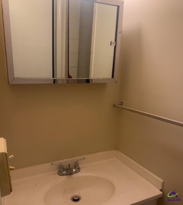 bathroom with sink