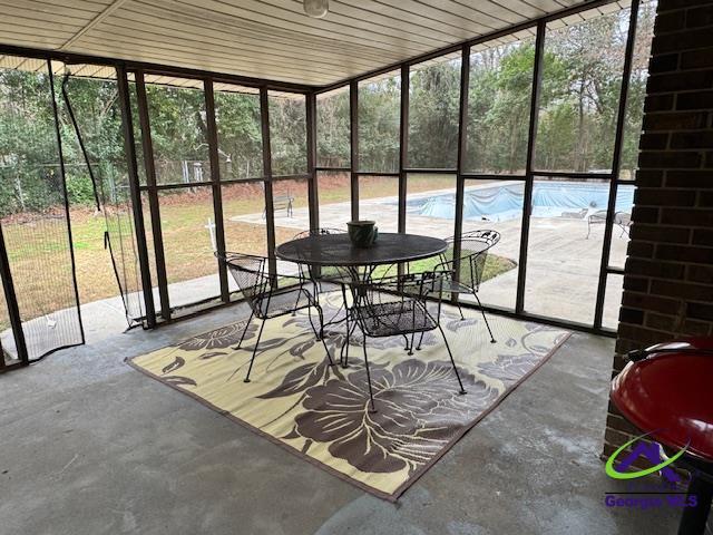 view of unfurnished sunroom