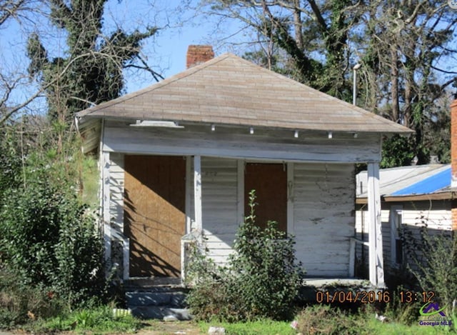 view of front of home