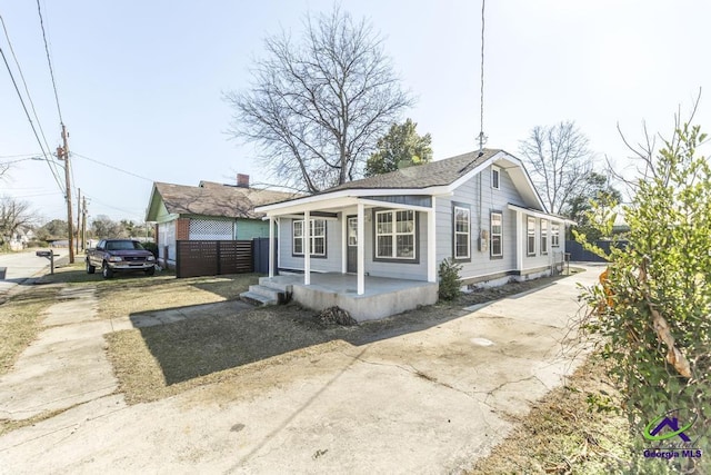 bungalow featuring covered porch