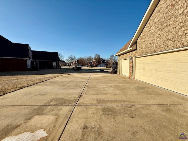 view of yard with a garage