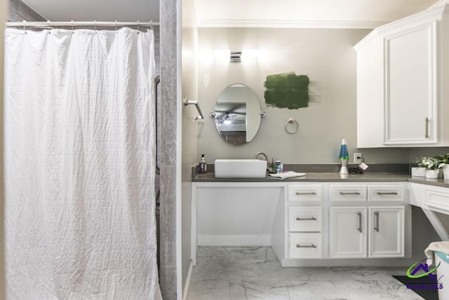 bathroom with a shower with curtain, ornamental molding, and vanity