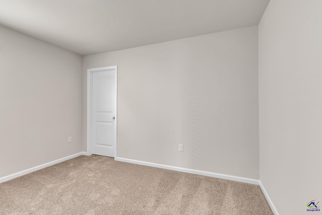 unfurnished room with carpet