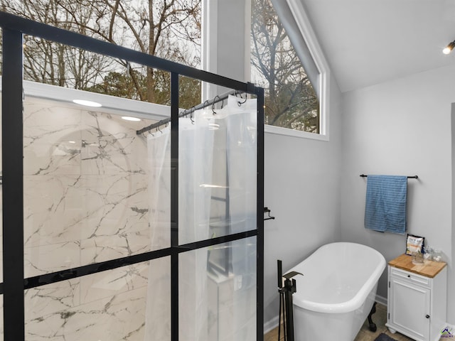 bathroom featuring a washtub