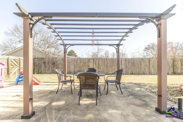 view of patio featuring a pergola