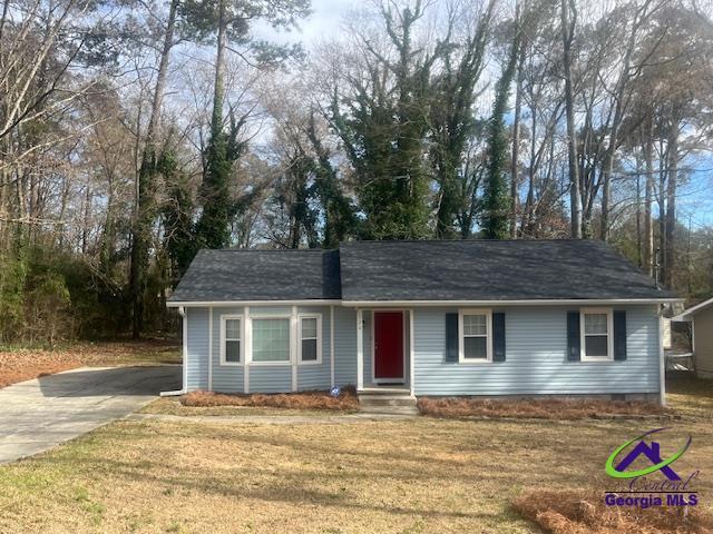 324 Jefferson Park Dr, Macon, GA 31220 - single story home featuring crawl space, entry steps, driveway, and a front yard