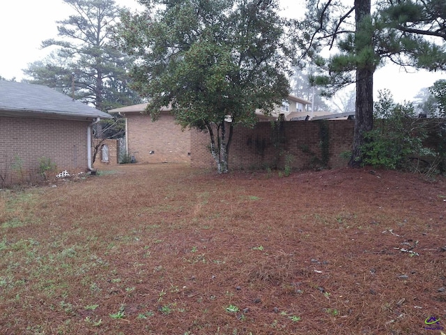 3271 Commodore Dr, Macon, GA 31211 - view of yard with fence