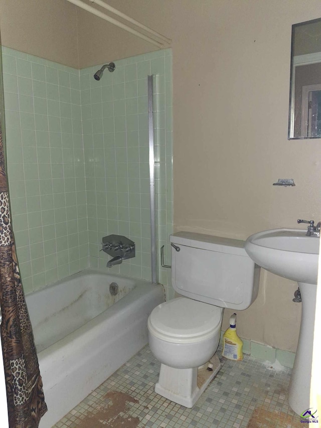 3271 Commodore Dr, Macon, GA 31211 - full bath with toilet, shower / tub combo with curtain, and tile patterned flooring