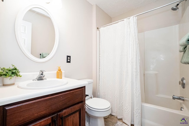 full bathroom featuring shower / bathtub combination with curtain, a textured ceiling, toilet, and vanity