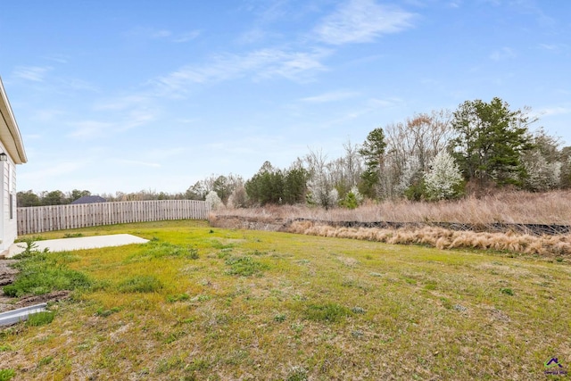 view of yard featuring fence