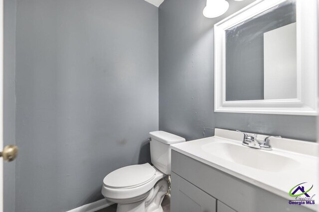 127 Stoneridge Dr, Warner Robins, GA 31088 - half bath with toilet and vanity