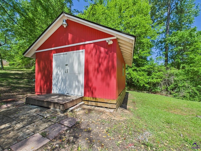 view of outbuilding featuring an outdoor structure